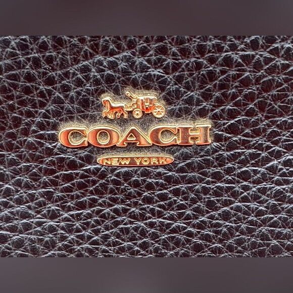 Coach Large Wristlet Black Pebbled Leather Gold Chain 7 X 5” - Picture 3 of 8